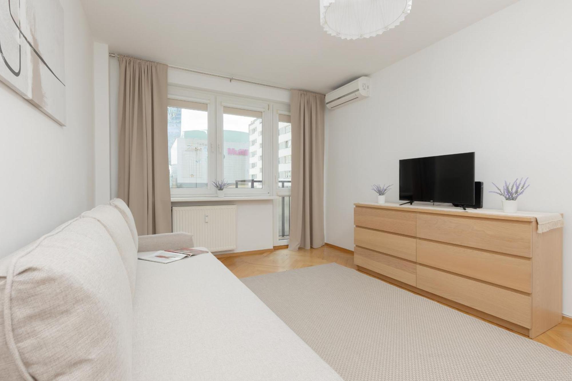 City Center Chmielna 100 Warsaw Ngoại thất bức ảnh